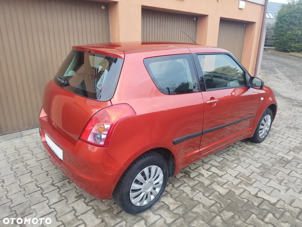Suzuki Swift 1.3 Comfort - 33