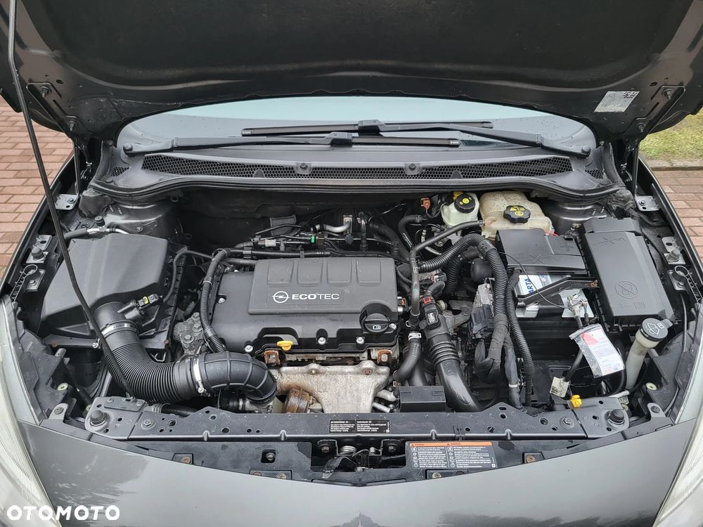 Opel Astra 1.4 Turbo - 29