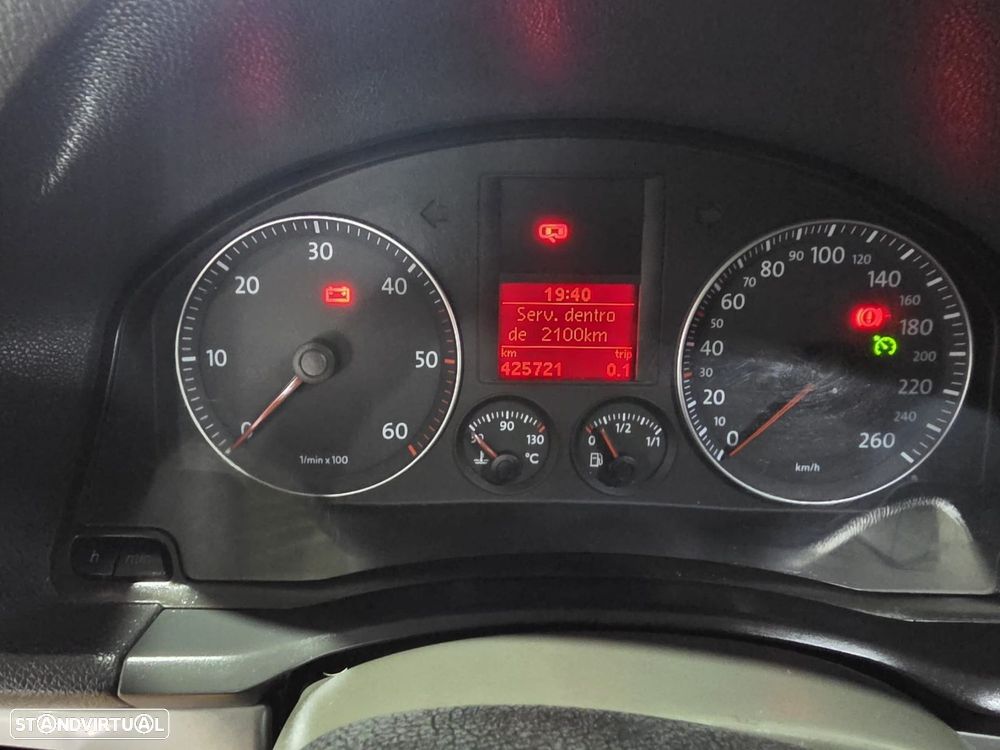 VW Golf 2.0 TDi Confortline - 8