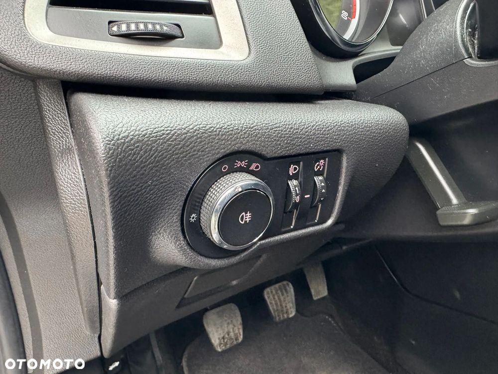 Opel Astra 1.6 Active - 23