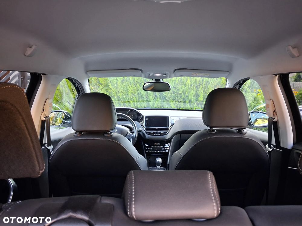 Peugeot 2008 1.2 Pure Tech Allure S&S EAT6 - 20