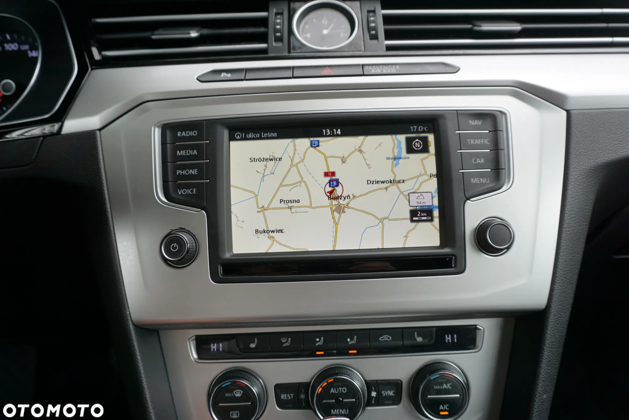 Volkswagen Passat Variant 2.0 TDI SCR DSG Comfortline - 23