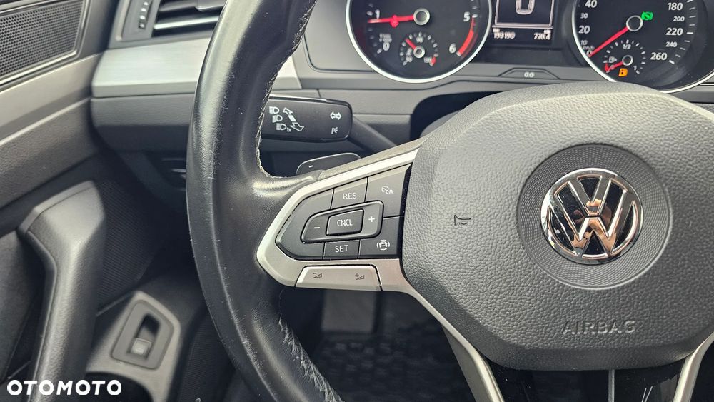 Volkswagen Passat Variant 2.0 TDI EVO Business DSG - 17