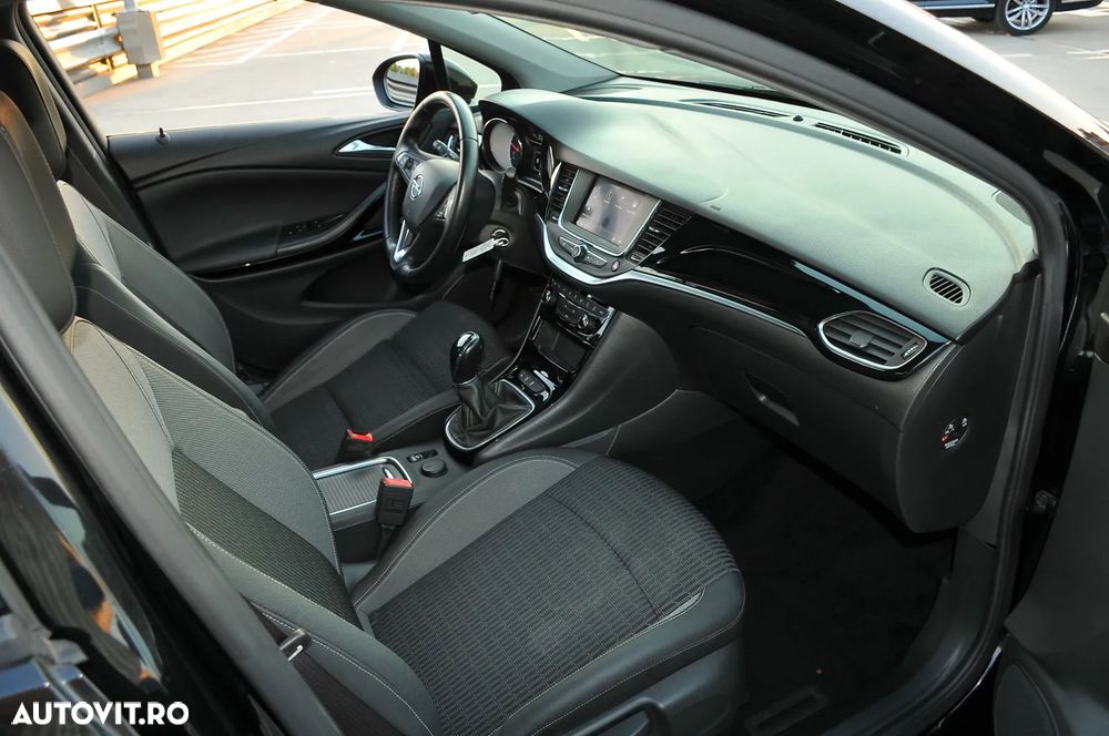 Opel Astra 1.2 Turbo Business Edition - 10