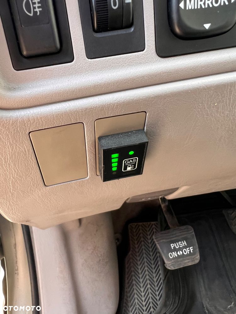 Toyota Prius - 13