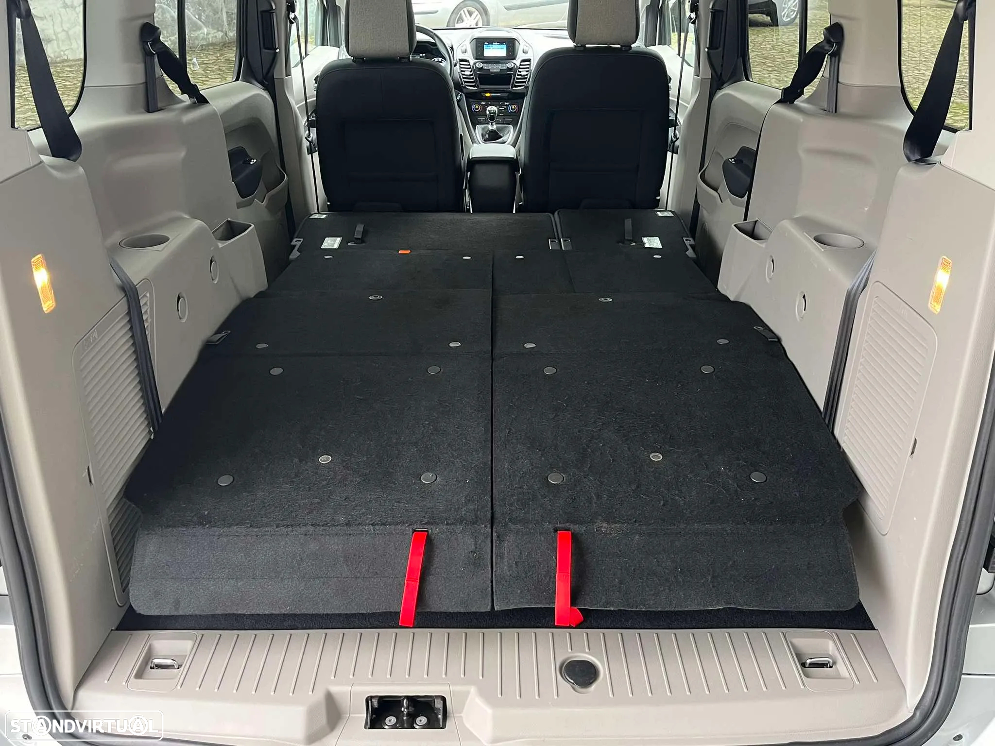 Ford Tourneo Connect Grand 1.5 TDCi Titanium - 50