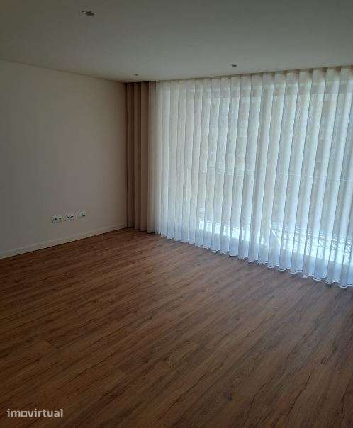 Apartamento T1 C/ Garagem Fechada - Grande imagem: 5/18