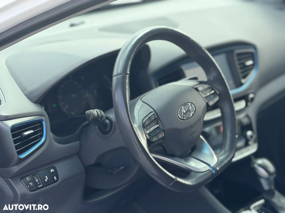 Hyundai IONIQ - 24