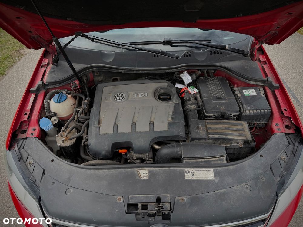Volkswagen Passat 1.6 TDI DPF BlueMot Trendline - 16