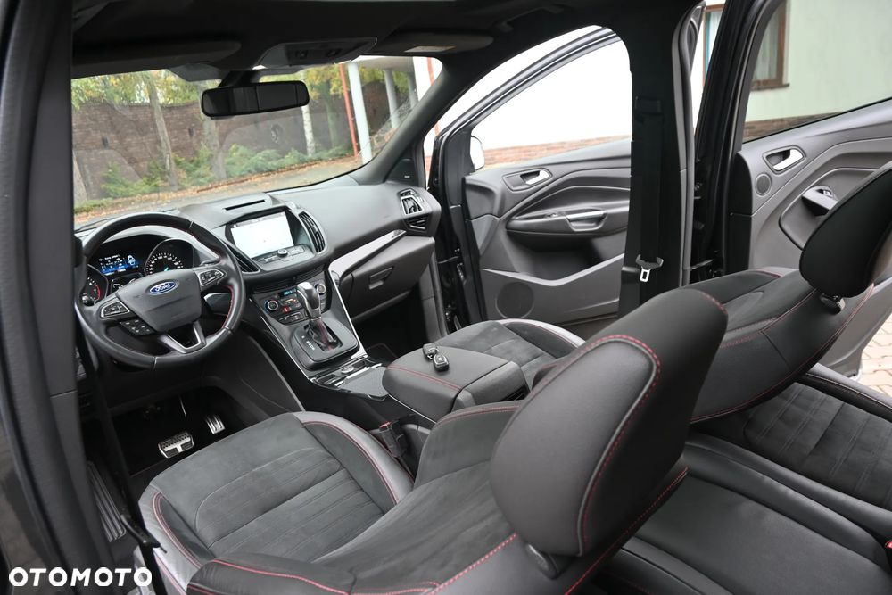 Ford Kuga 1.5 EcoBoost 4x4 ST-Line - 23