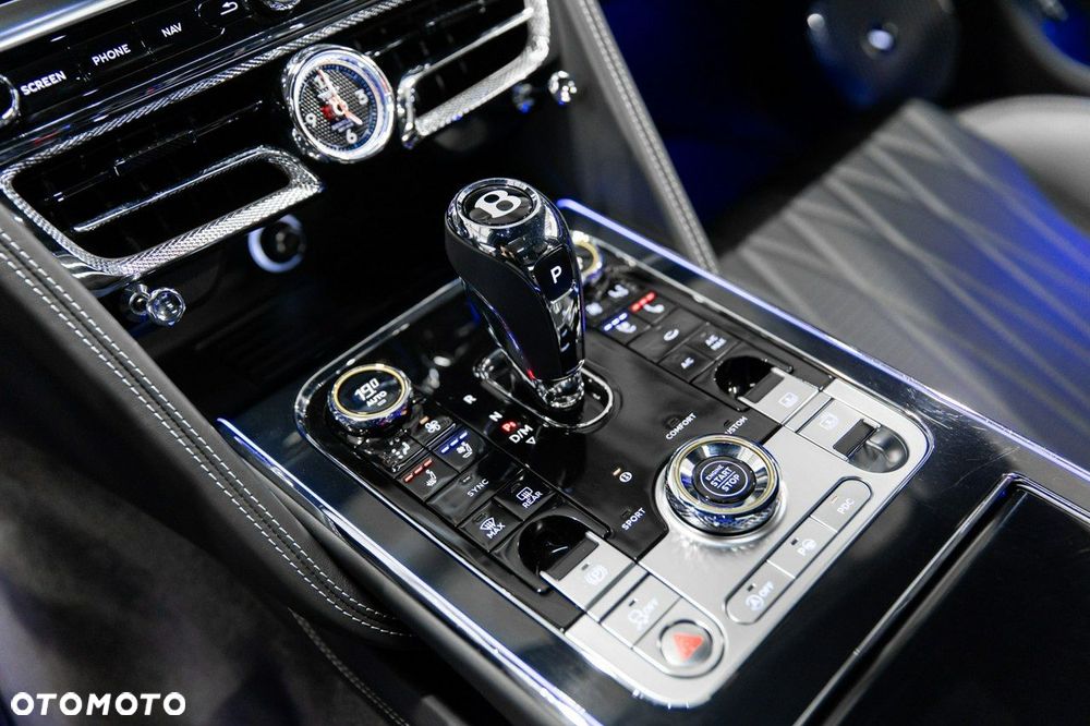 Bentley Flying Spur - 31