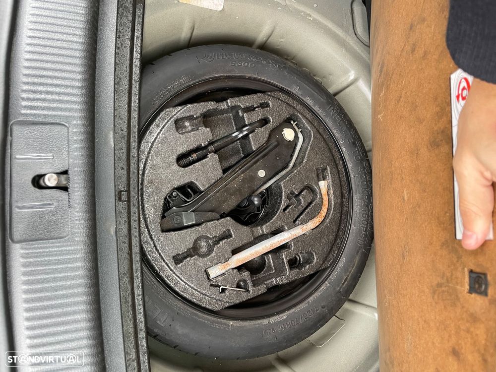 VW Golf Plus 1.6 TDi DPF BlueMotion DSG Comfortline - 16