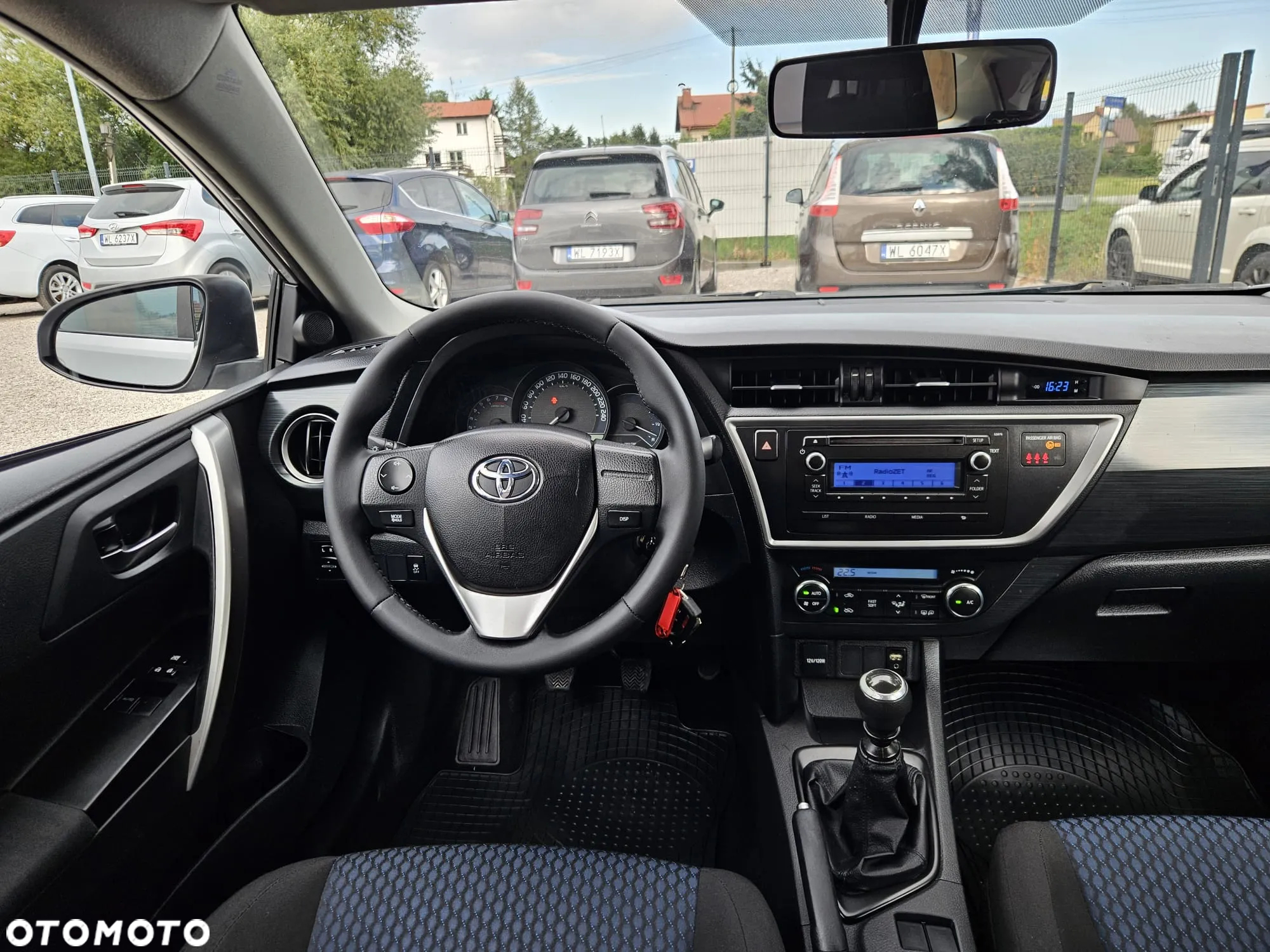 Toyota Auris 1.33 VVT-i Life - 17