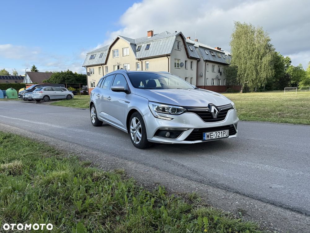 Renault Megane 2017 photo 2
