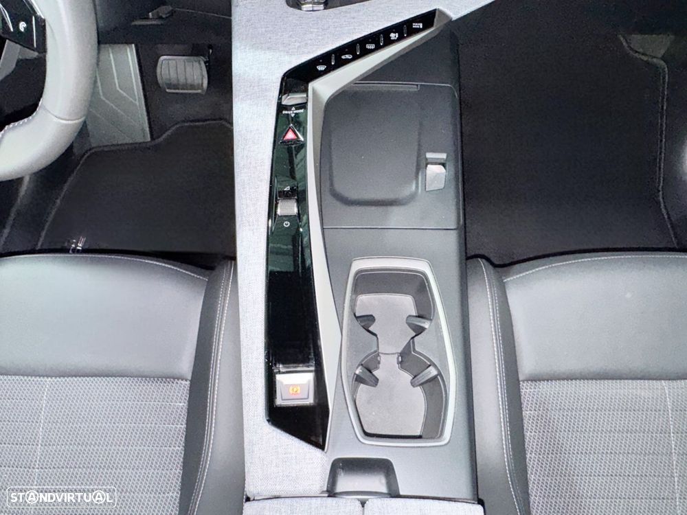 Peugeot 3008 1.2 Hybrid Allure e-DCS6 - 14