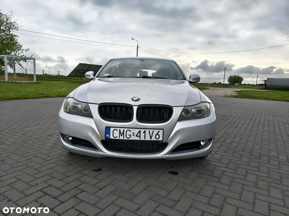 BMW Seria 3 318d - 1