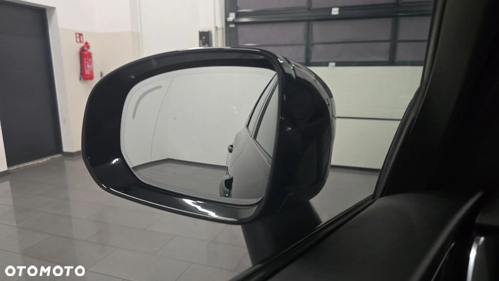Volvo XC 60 B4 D Plus Dark - 26