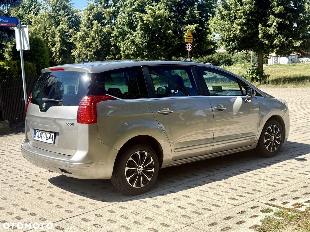 Peugeot 5008 - 5