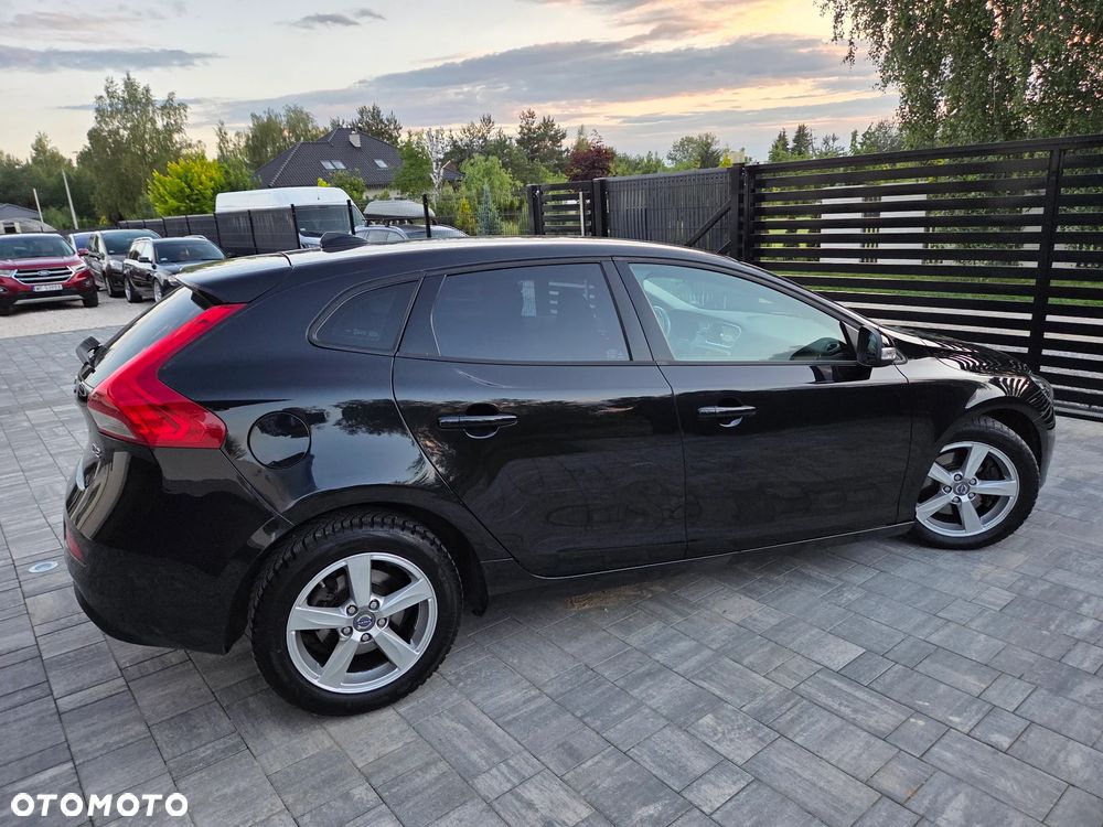 Volvo V40 D2 Powershift Kinetic - 8