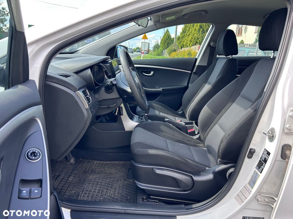 Hyundai i30 - 12