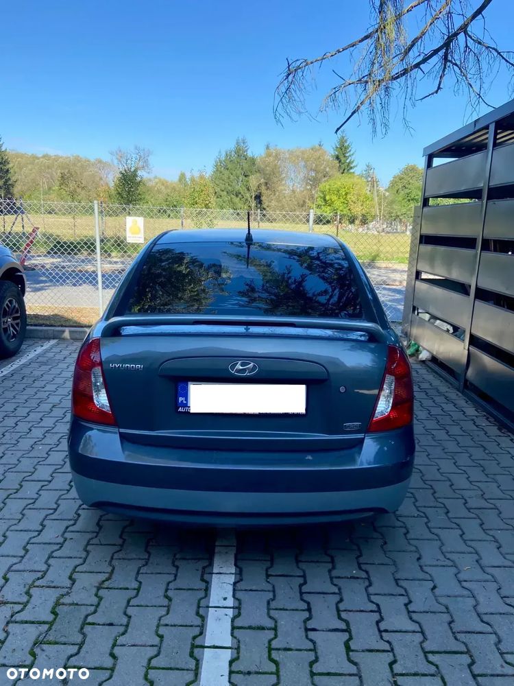 Hyundai Accent 1.5 CRDi Comfort - 2