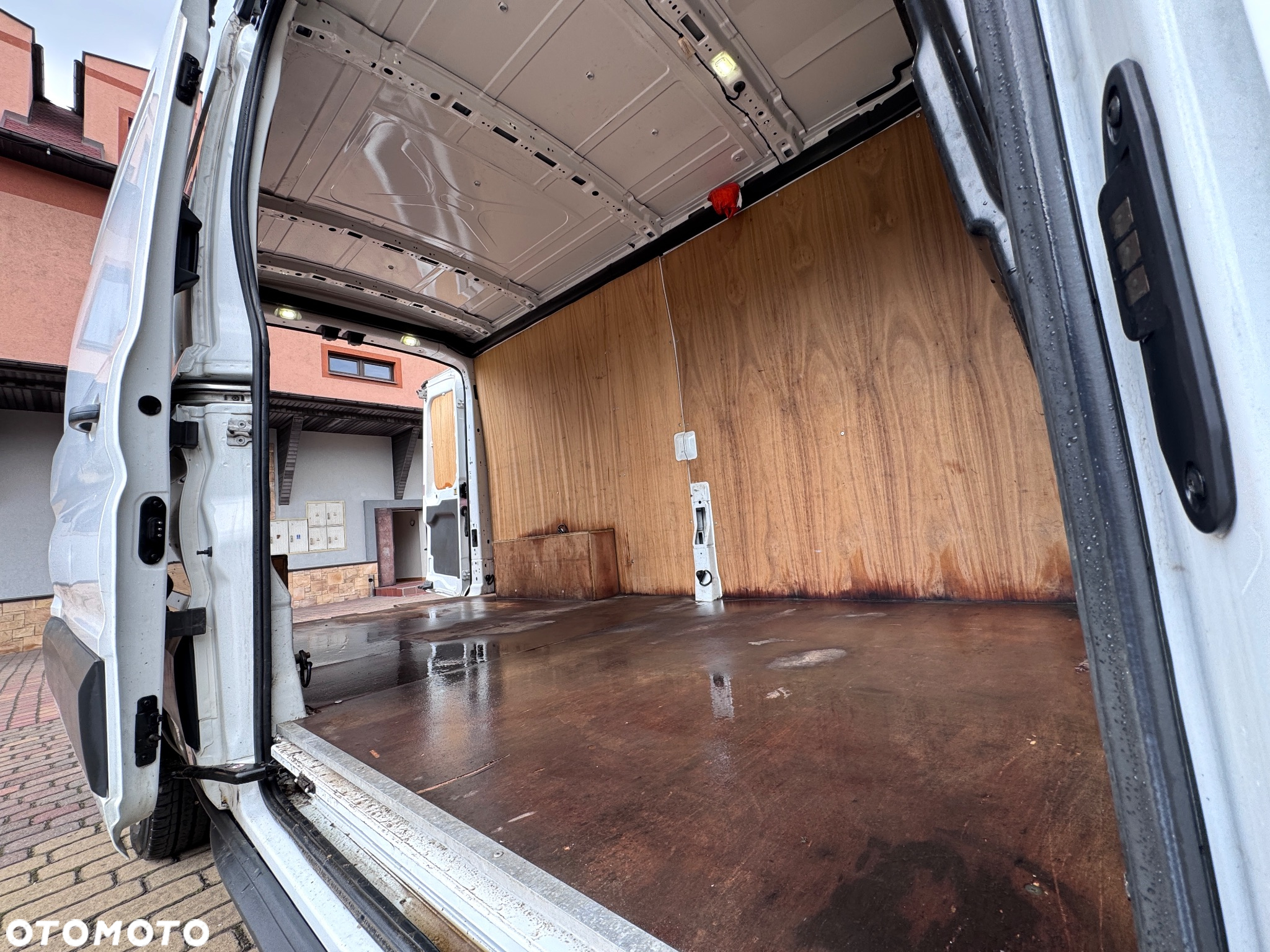 Ford Transit - 23