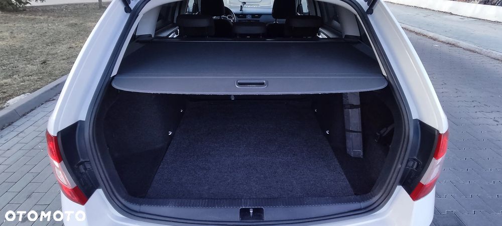 Skoda Octavia 1.6 TDI DSG Ambition - 9