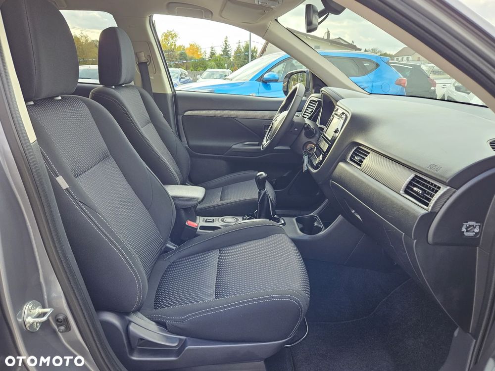 Mitsubishi Outlander 2.0 City Style 2WD - 22