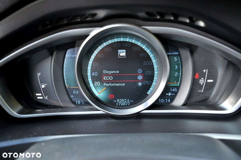 Volvo V40 Cross Country D2 Summum - 22