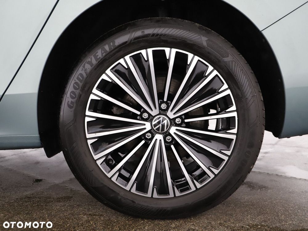 Volkswagen Passat - 10