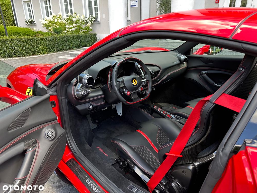 Ferrari F8 Spider Standard - 12