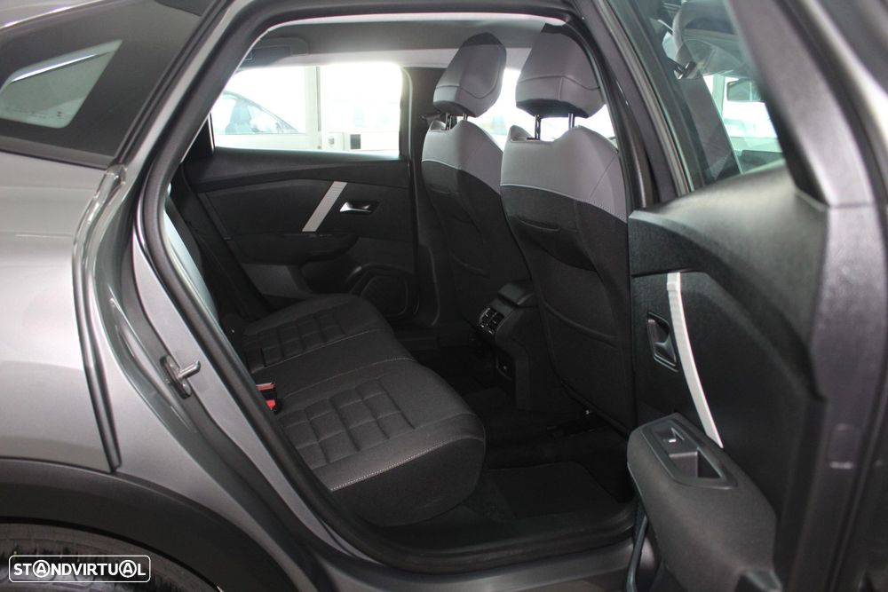 Citroën C4 X 1.2 Hybrid Plus e-DSC6 - 11