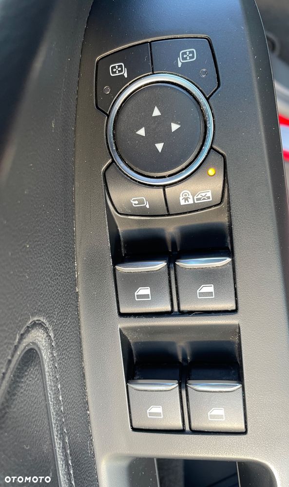 Ford Focus 1.0 EcoBoost mHEV Active - 26