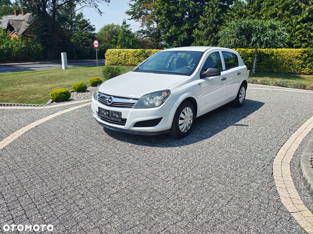Opel Astra 1.4 Enjoy - 1
