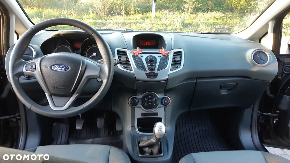Ford Fiesta - 9