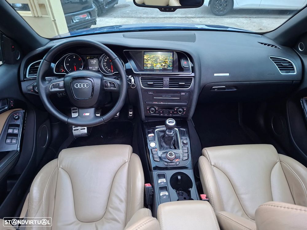 Audi A5 Cabrio 2.0 TDi S-line - 32