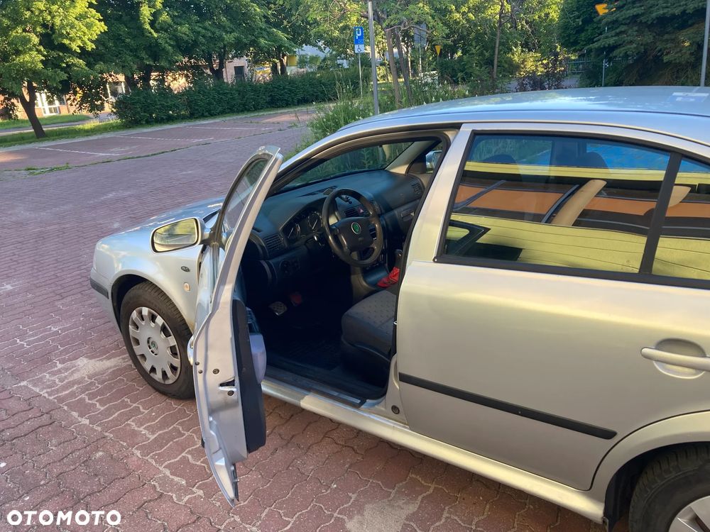 Skoda Octavia 1.6 Classic - 5