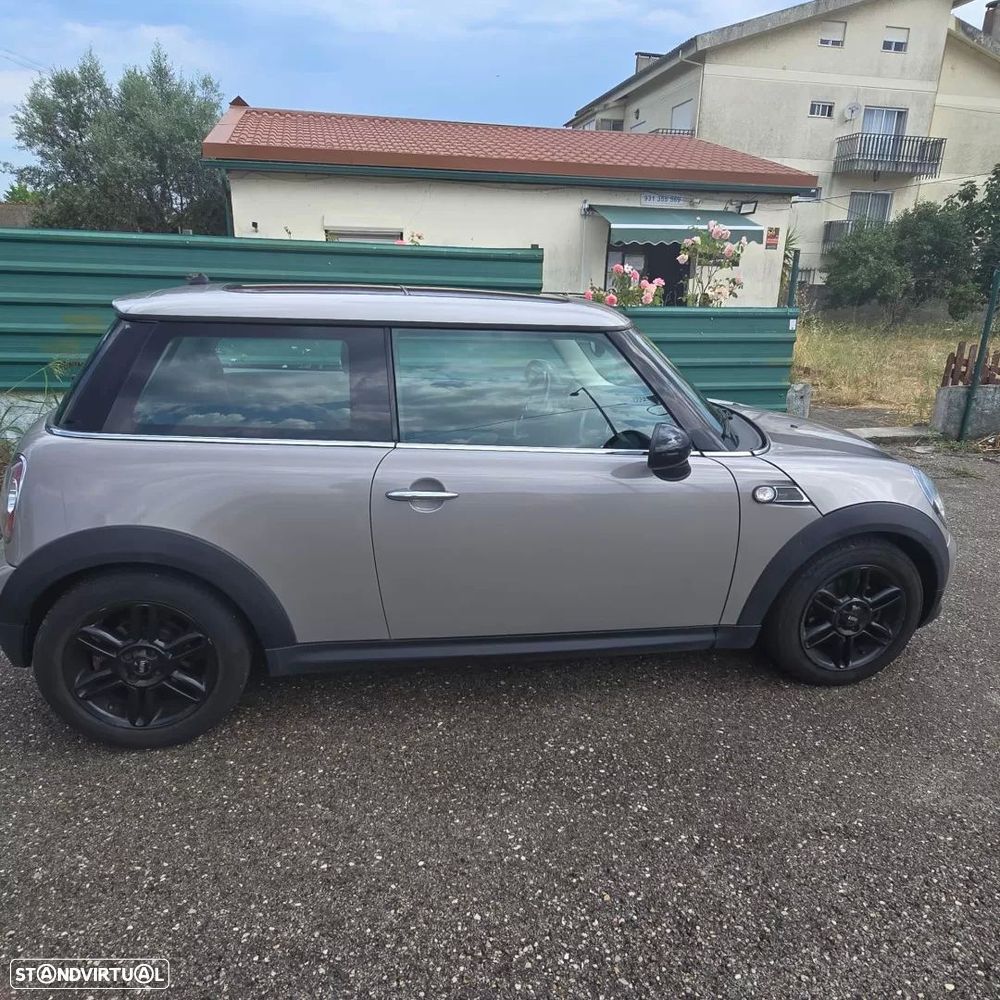 MINI 3 Portas Cooper D - 3