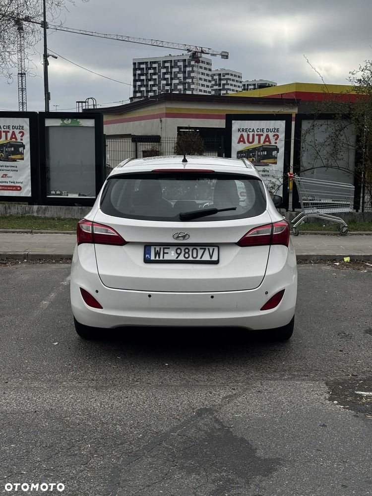 Hyundai i30 1.6 CRDi Classic + - 5