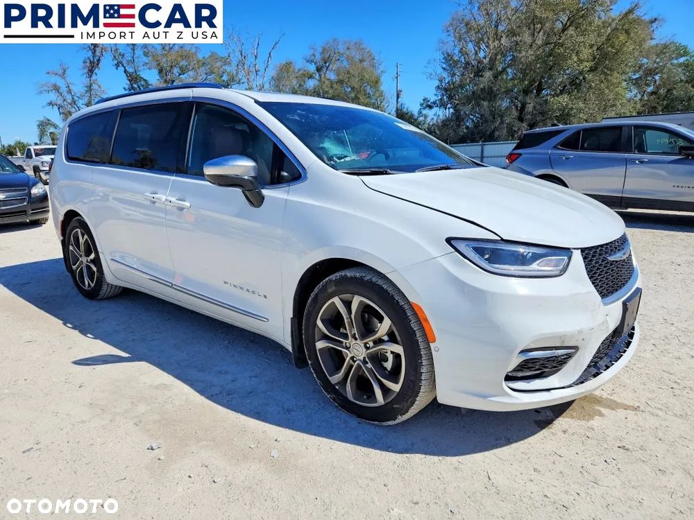 Chrysler Pacifica - 1