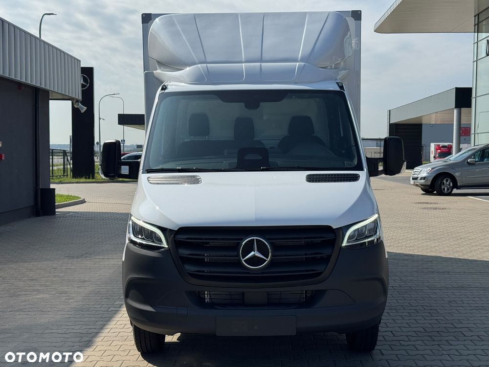 Mercedes-Benz Sprinter - 4