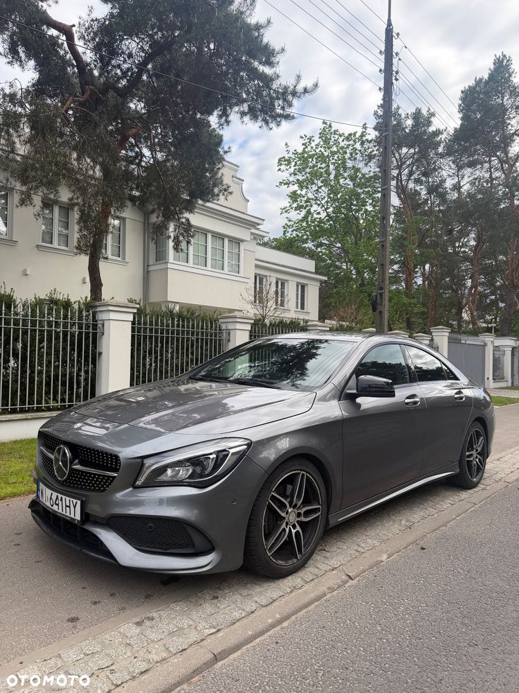 Mercedes-Benz CLA 220 4-Matic AMG Line - 1