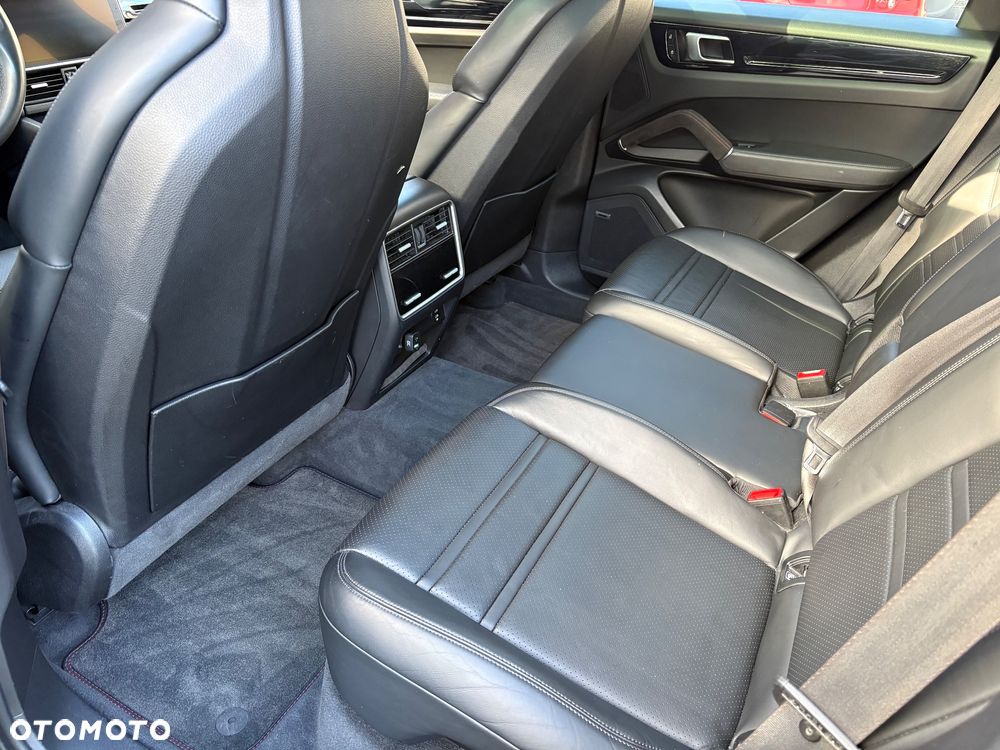 Porsche Cayenne E-Hybrid Platinum Edition - 17