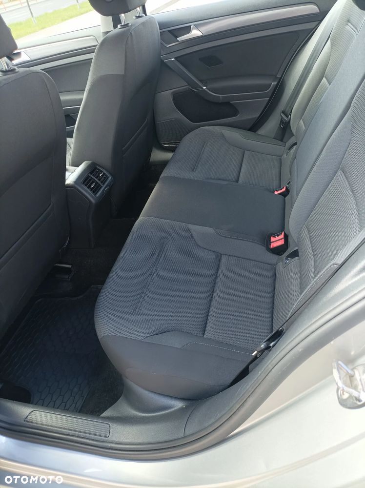 Volkswagen Golf 1.6 TDI BMT Comfortline - 17