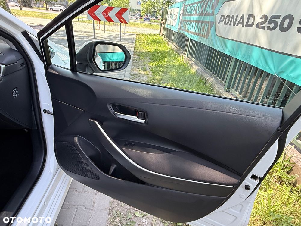 Toyota Corolla 1.8 Hybrid Comfort - 20