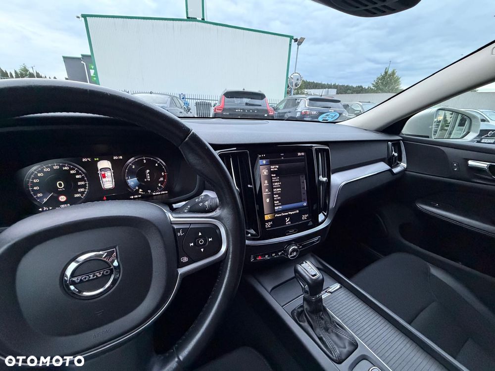 Volvo V60 D4 Momentum - 21