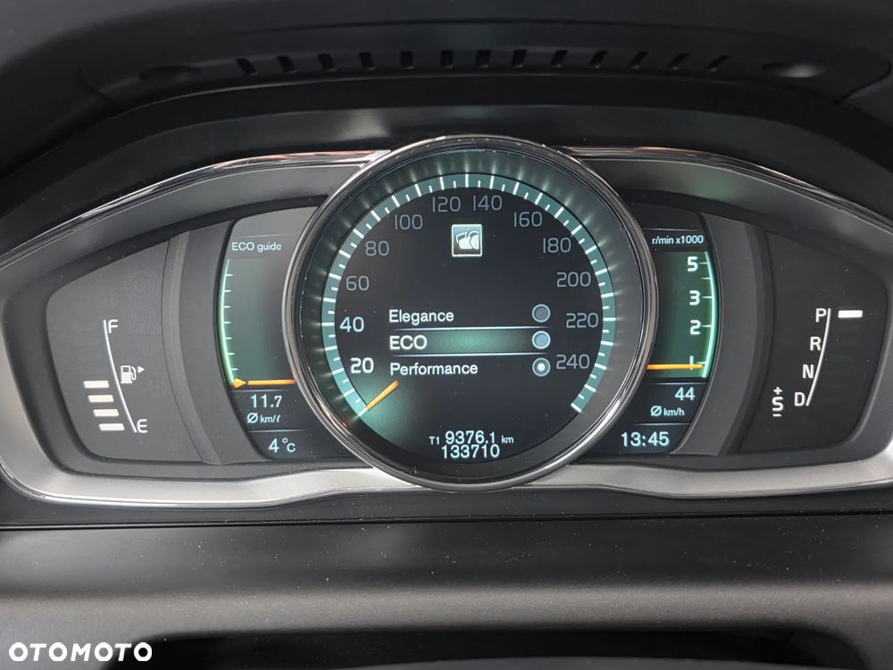 Volvo XC 60 D3 Geartronic Momentum - 32