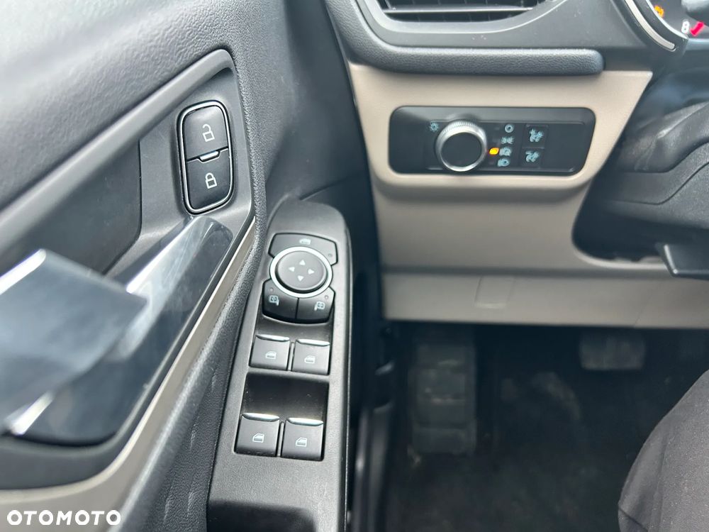 Ford Escape - 9