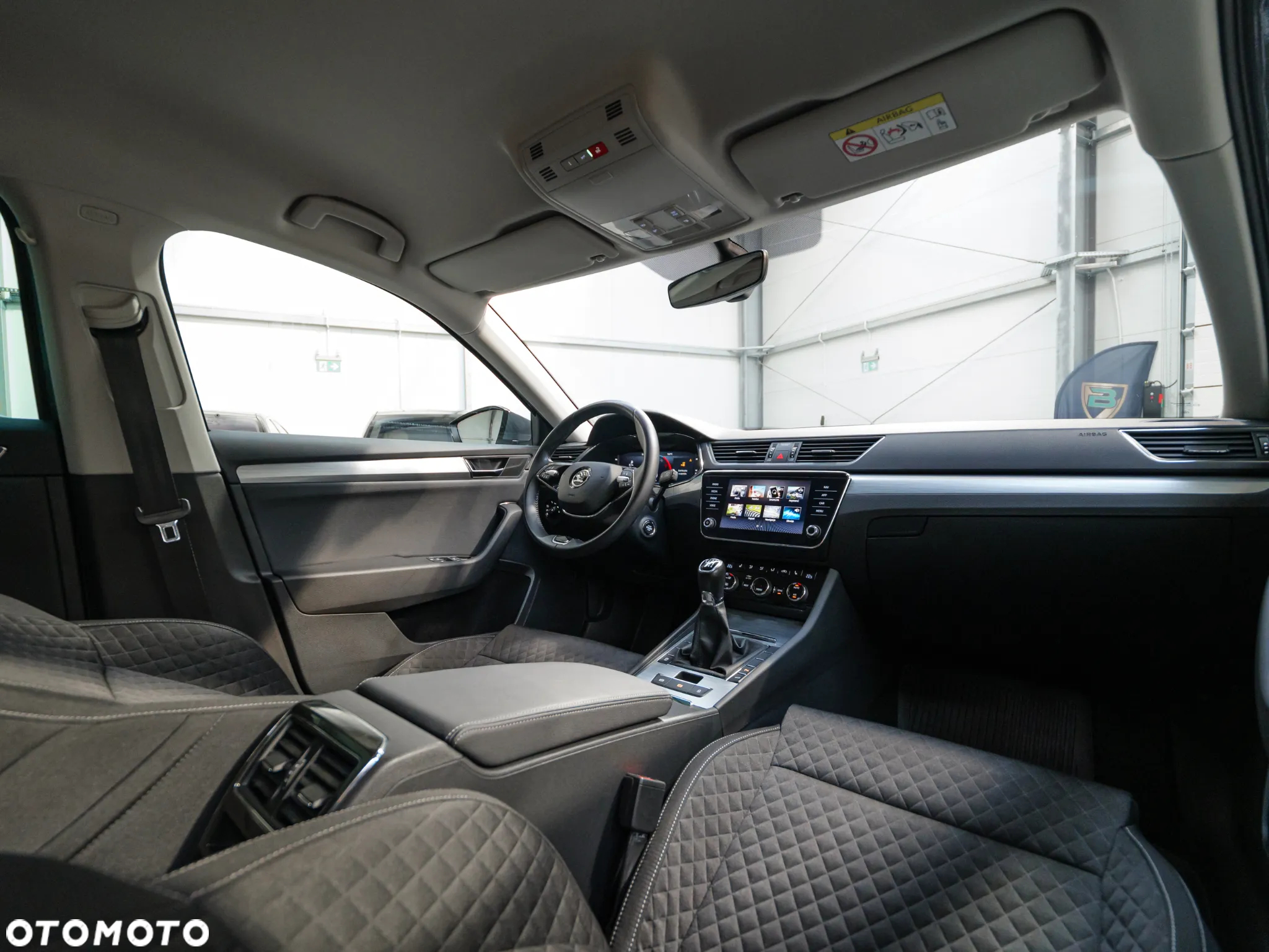 Skoda Superb 2.0 TDI SCR Ambition - 24