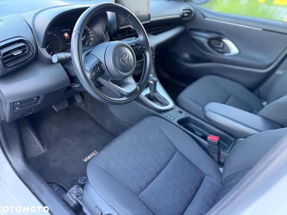 Toyota Yaris - 11